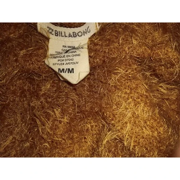 Billabong Cropped Eyelash knit sweater super fuzzy Size Medium - Picture 3 of 3